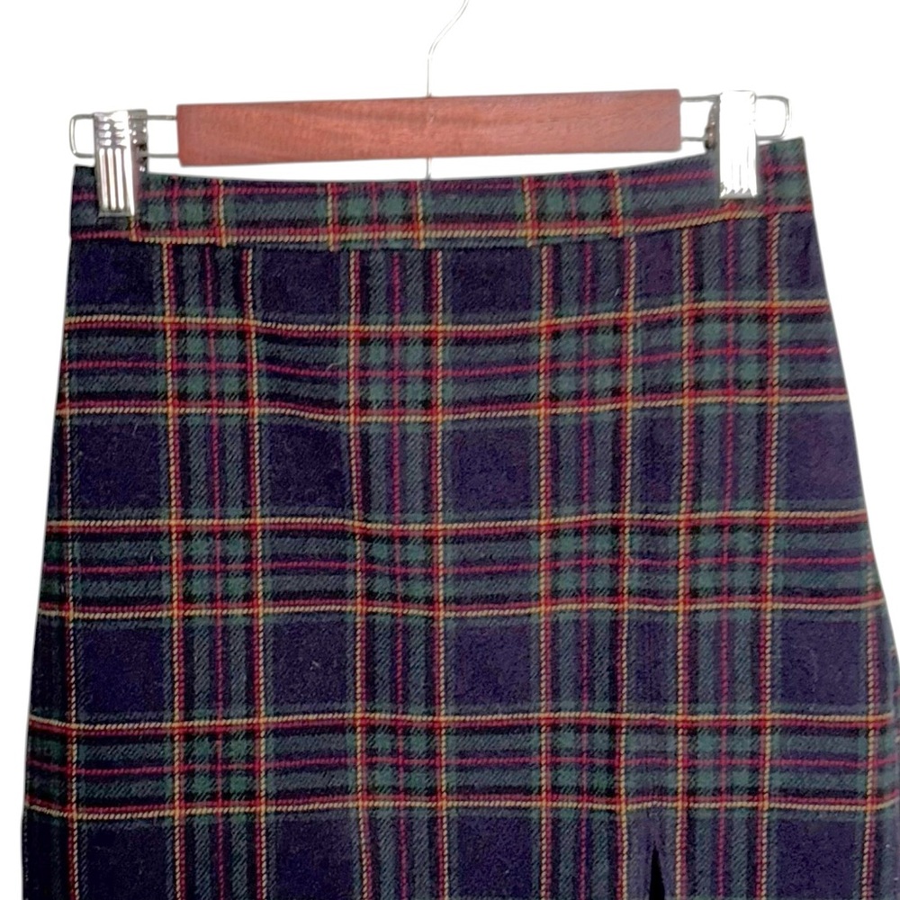 Hollister Ultra High Rise Navy Preppy Plaid Mini Skirt Size Small - Picture 2 of 7